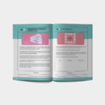 Páginas de livro com design de marca.